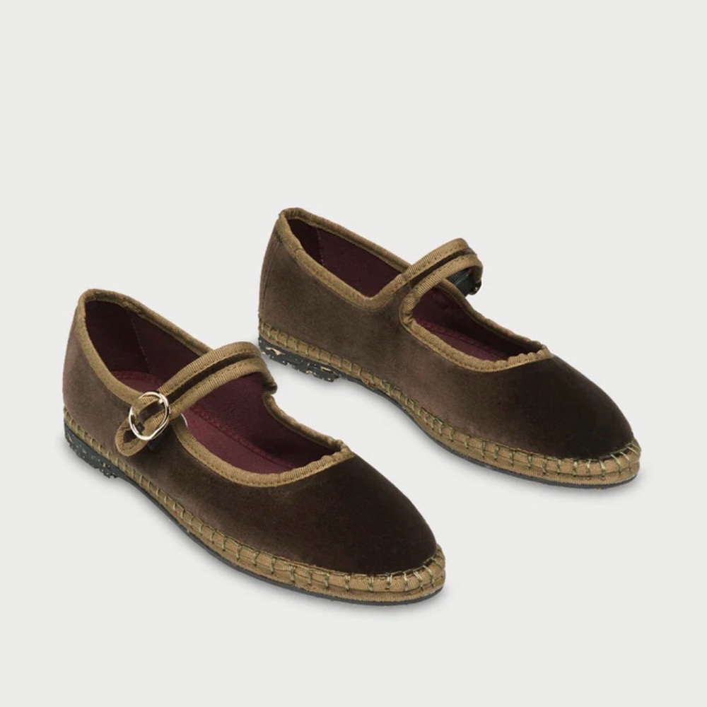 Flabelus Elegant Brown Mary Jane Flats - velvet color Ulla